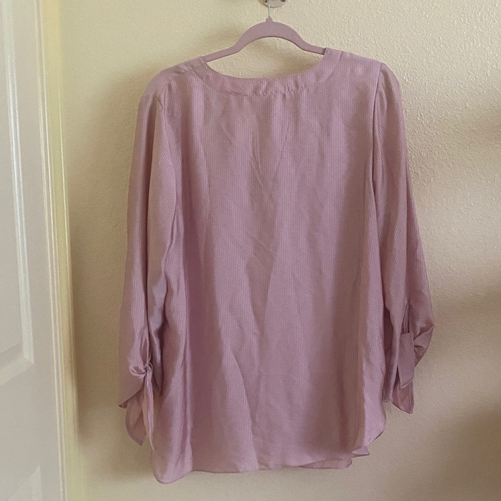 NWT Michael Kors Elegant Rosewater V-Neck Blouse, Size 1X - Picture 2 of 6